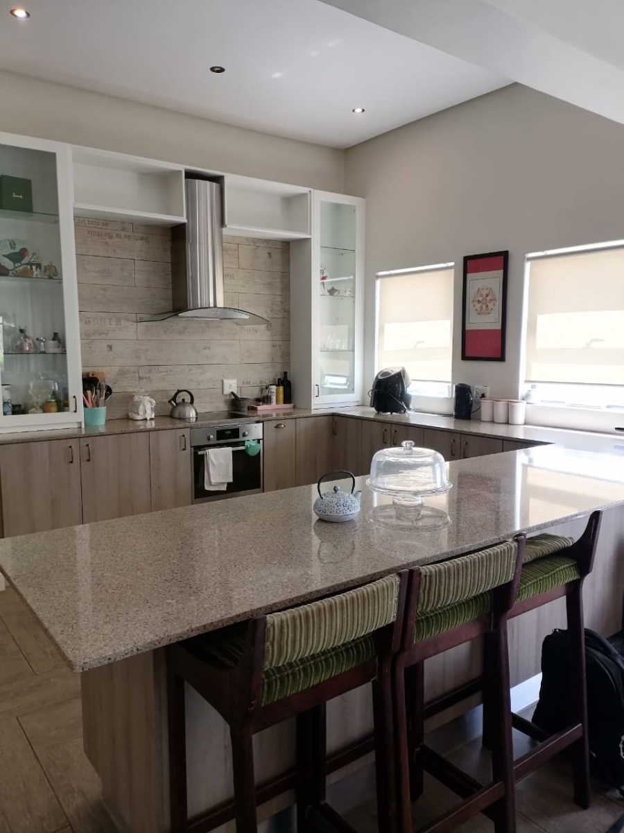 To Let 3 Bedroom Property for Rent in Croydon Olive Estate Western Cape